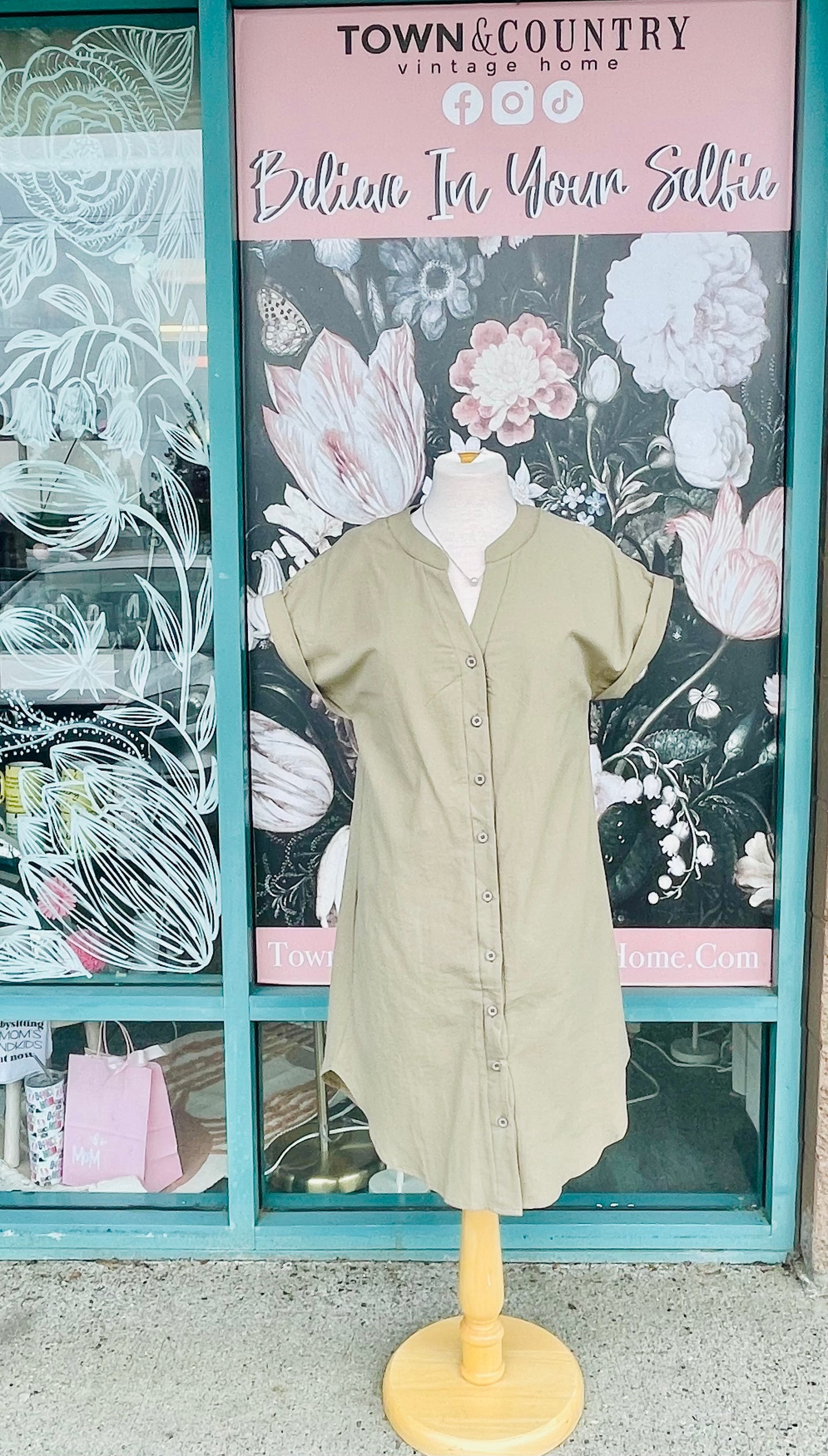 Woman’s cotton casual dress
