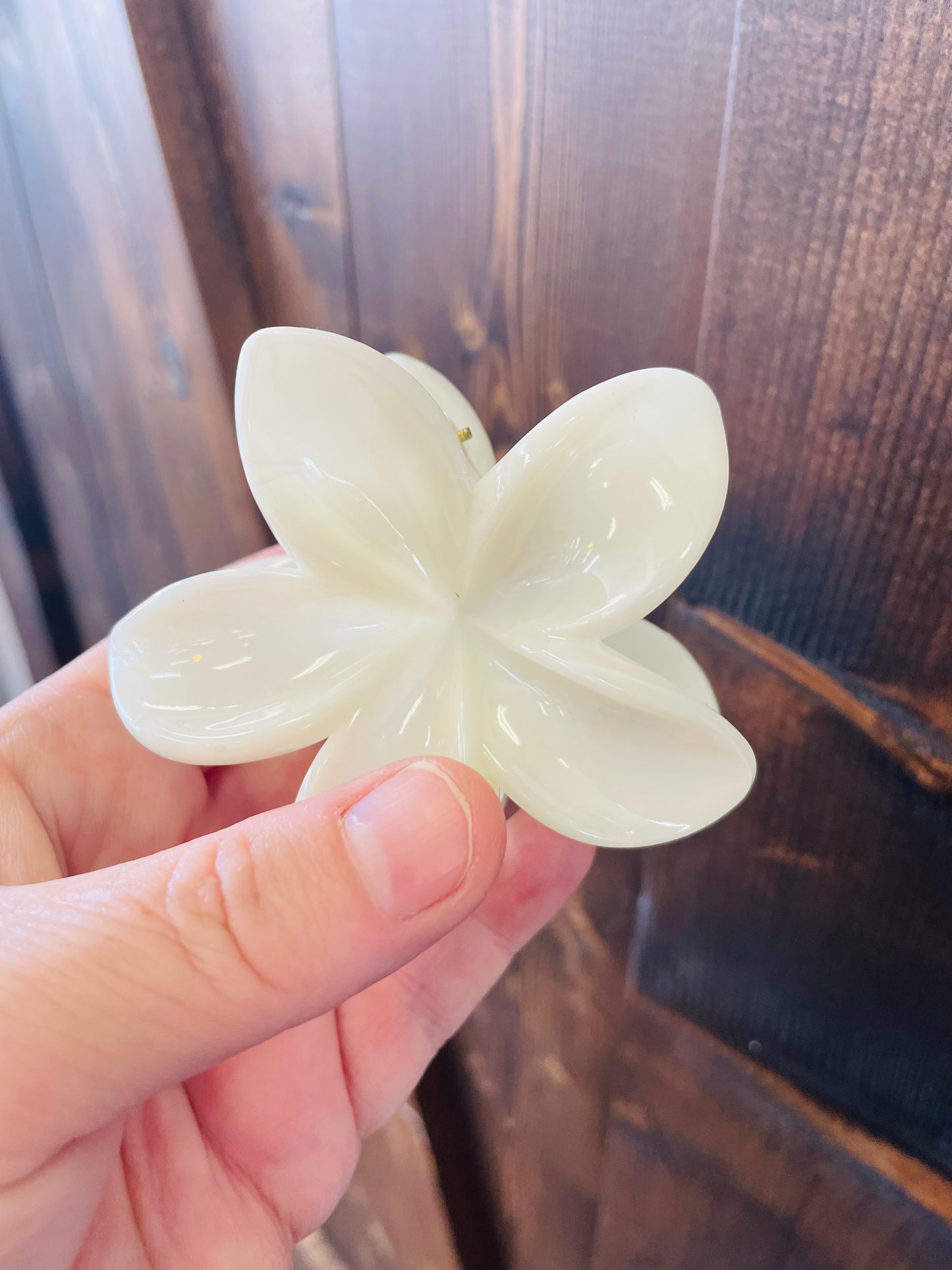 Town & Country ~ hibiscus flower hair clip