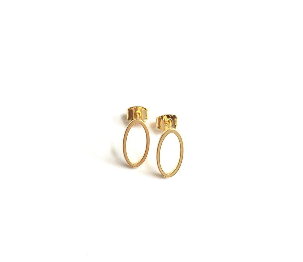Standout Boutique - Oval Stud