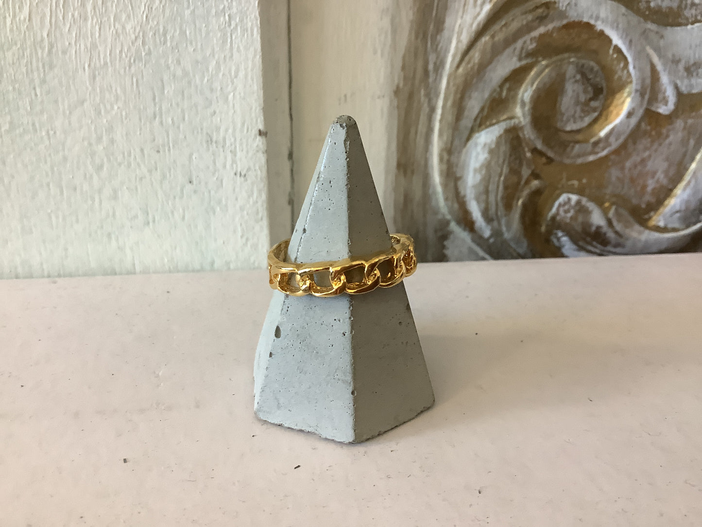 Standout Boutique - Link Ring