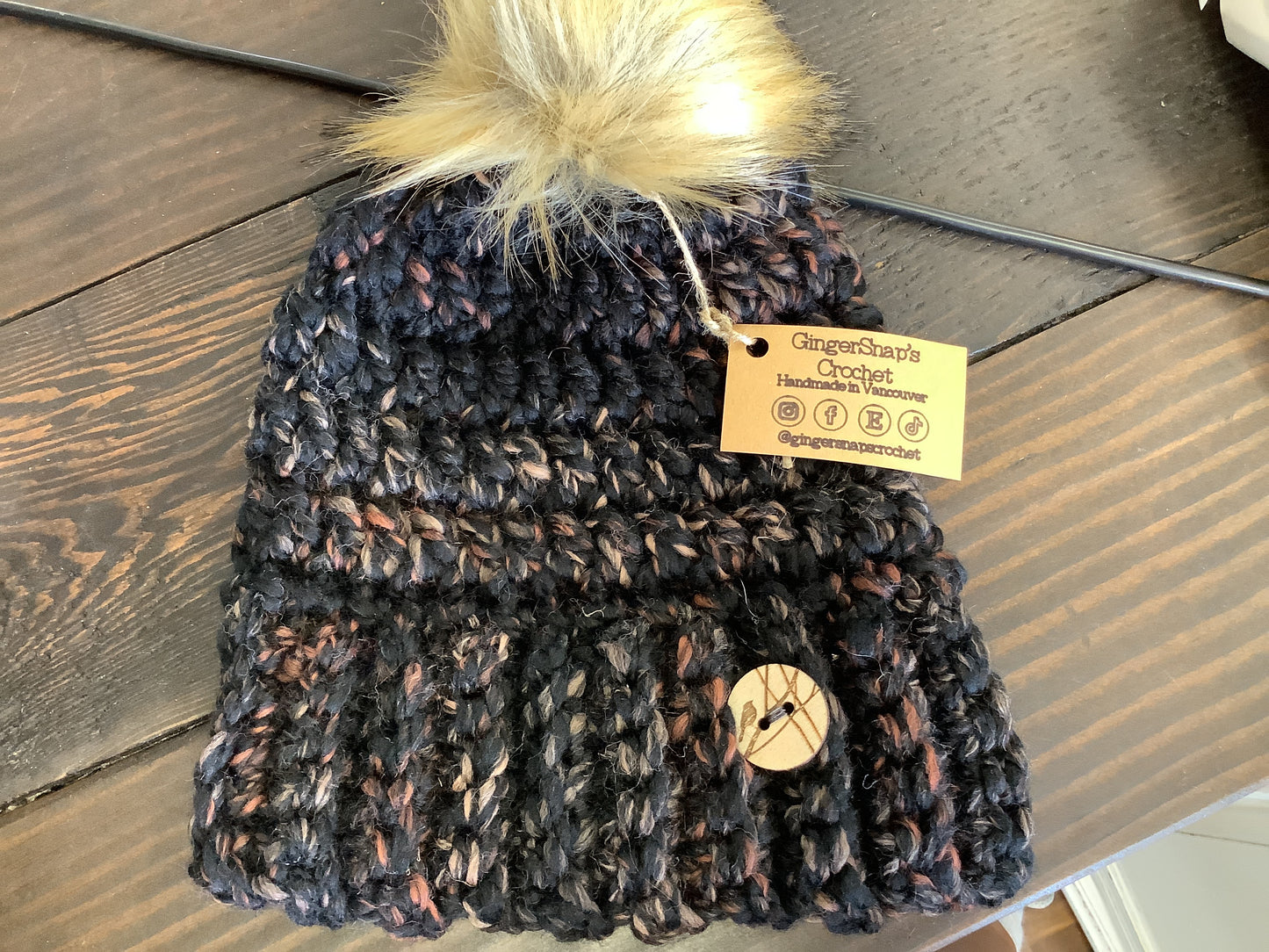 Gingersnaps Crochet -Black/Brown Pom Toque