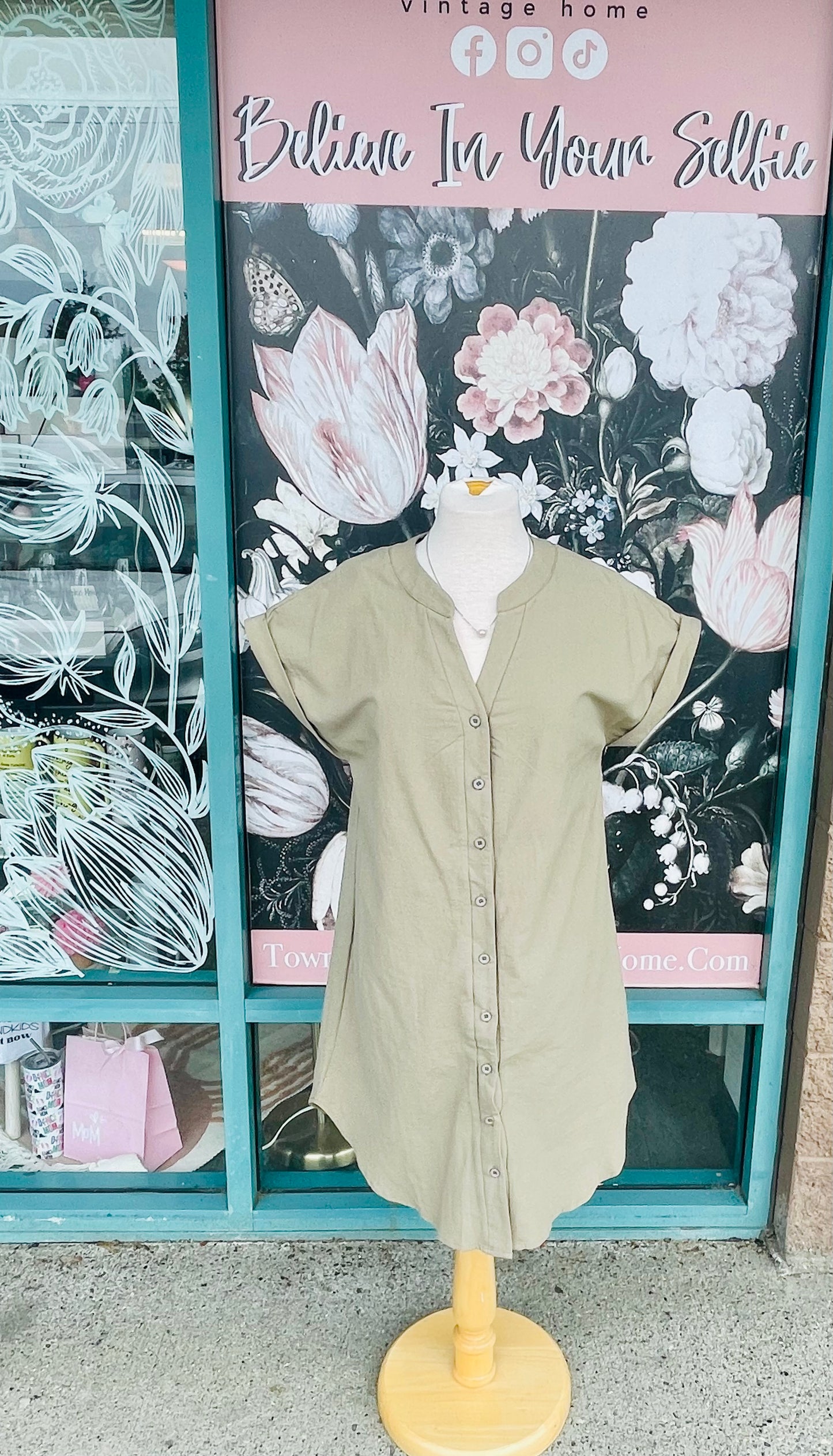 Woman’s cotton casual dress