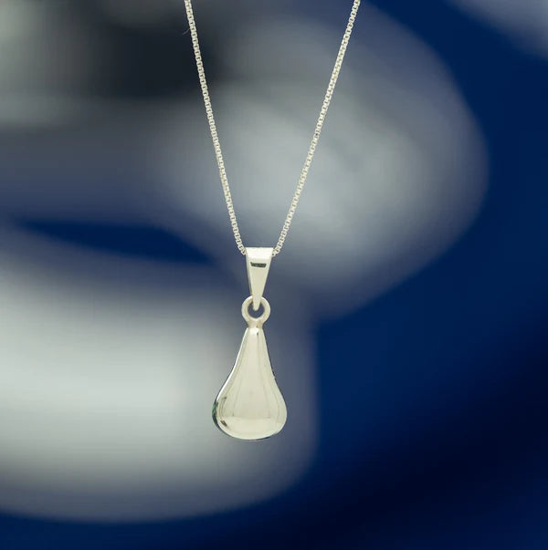 Standout Boutique - Elara Sterling Silver Necklace