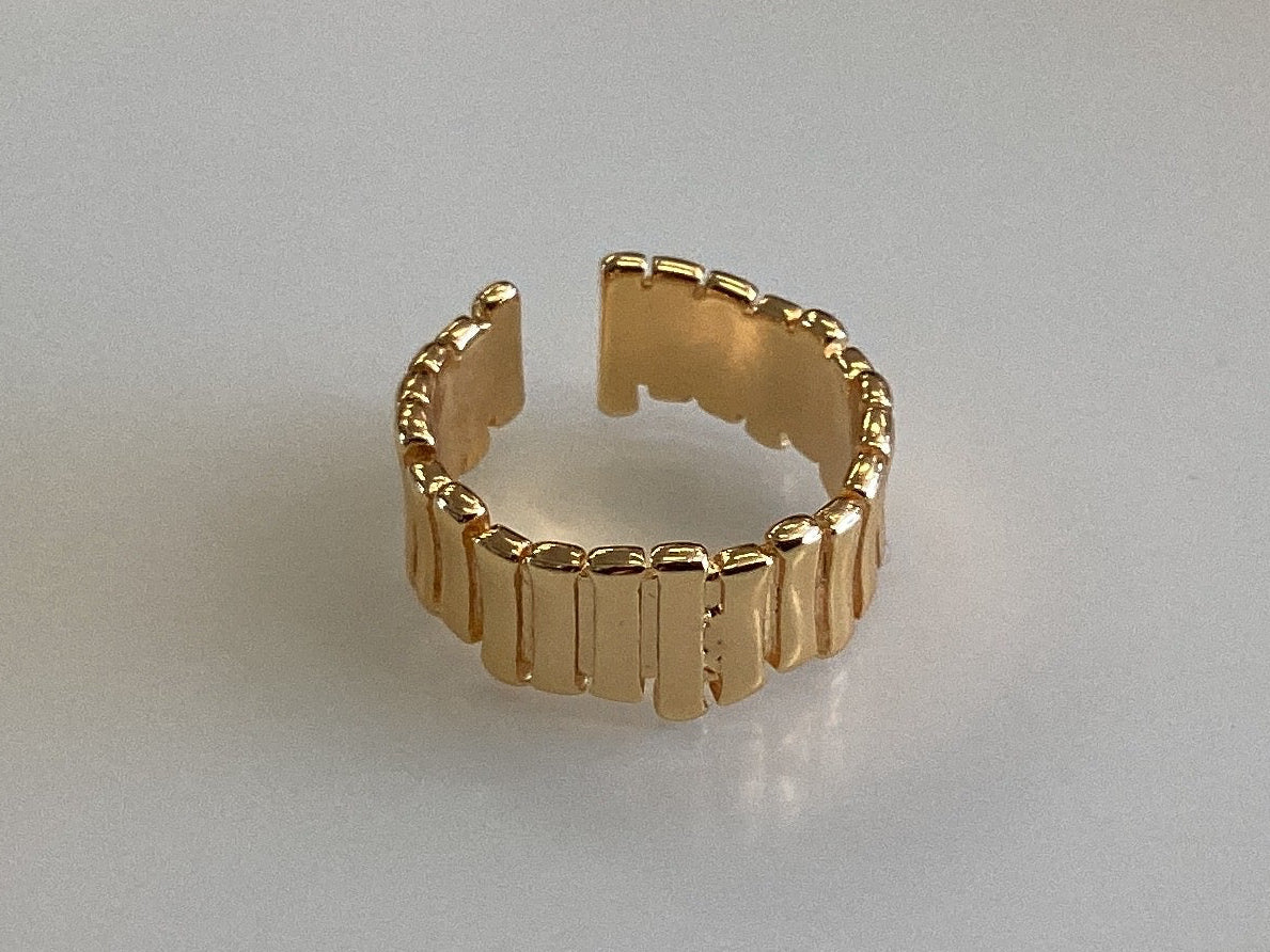 Standout Boutique - 18k Gold Plated Ring