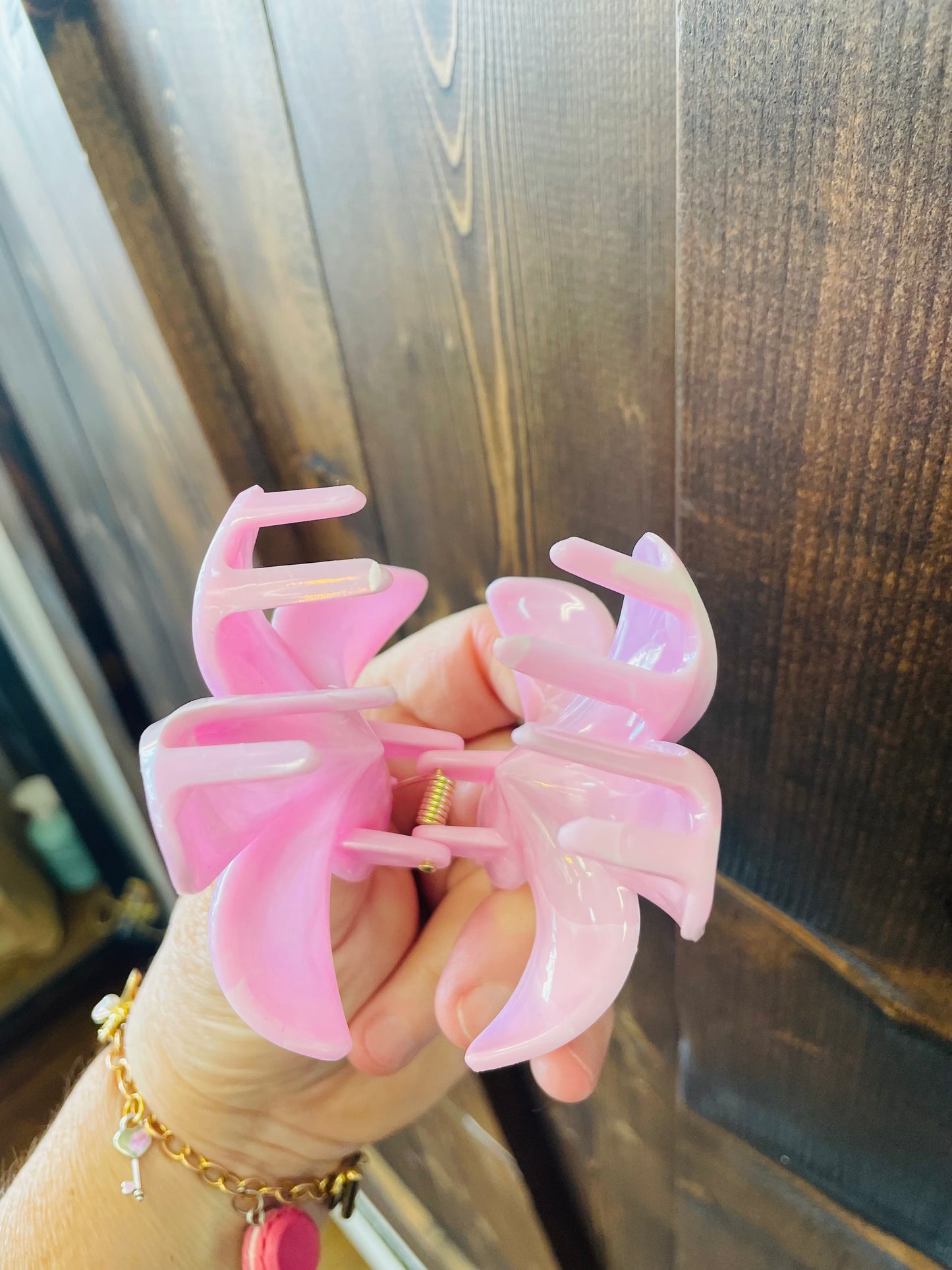 Town & Country ~ hibiscus flower hair clip