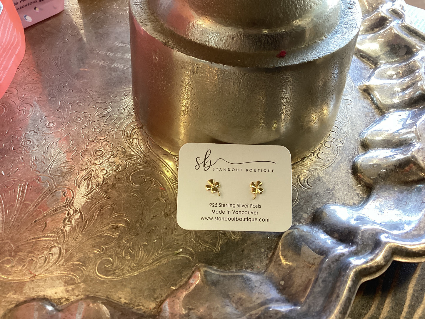 Standout boutique ~ Tiny cloverdale earrings