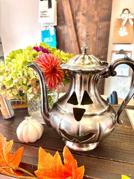 Teaspoon Memories ~ Jack o lantern teapot.