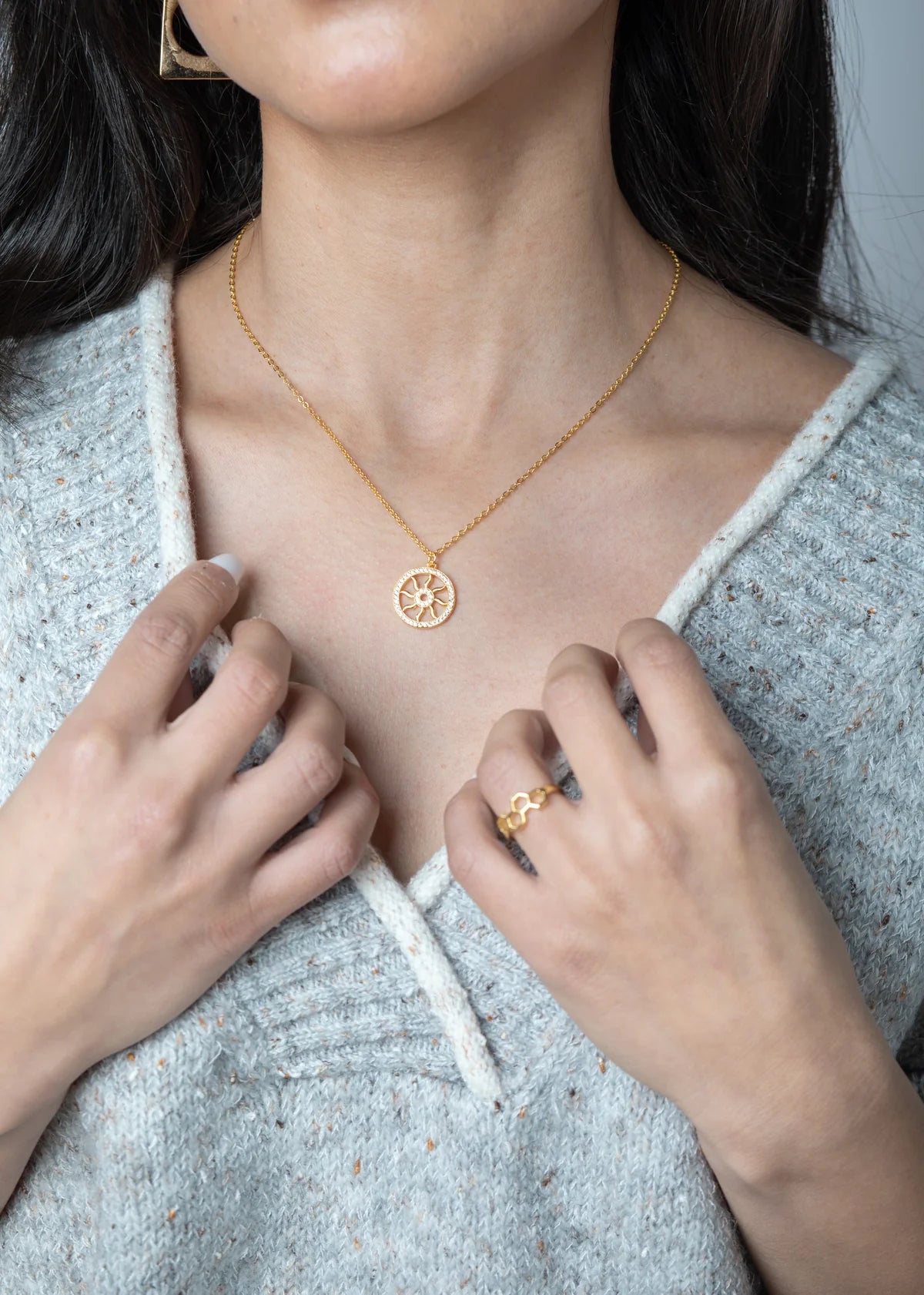 Standout Boutique - Gold Sun Necklace