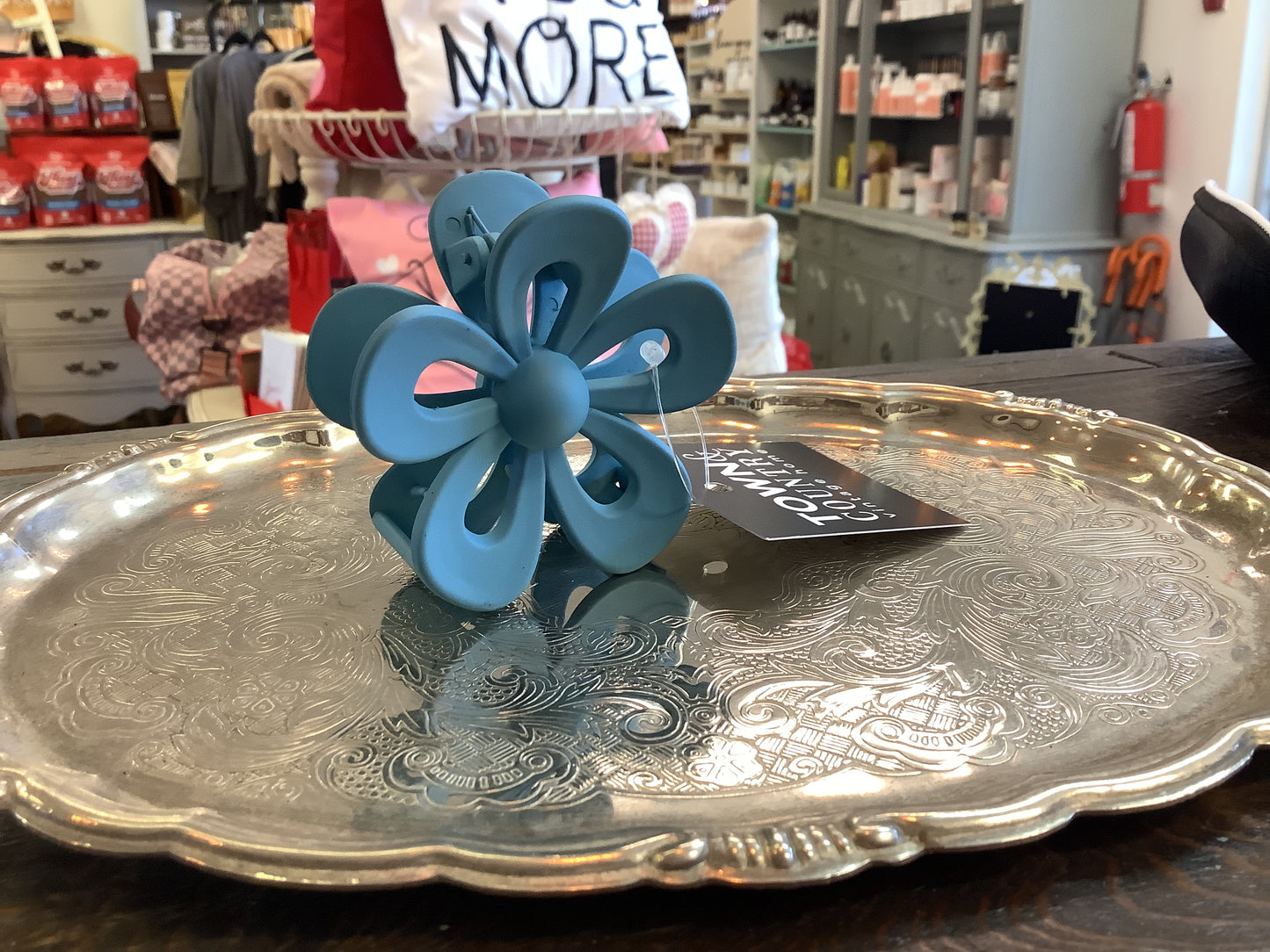 Town & Country - Cut-Out Flower Hair Claw Clips