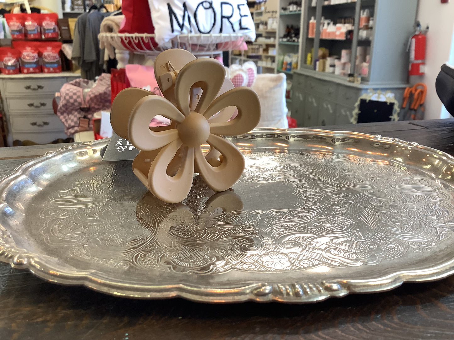 Town & Country - Cut-Out Flower Hair Claw Clips