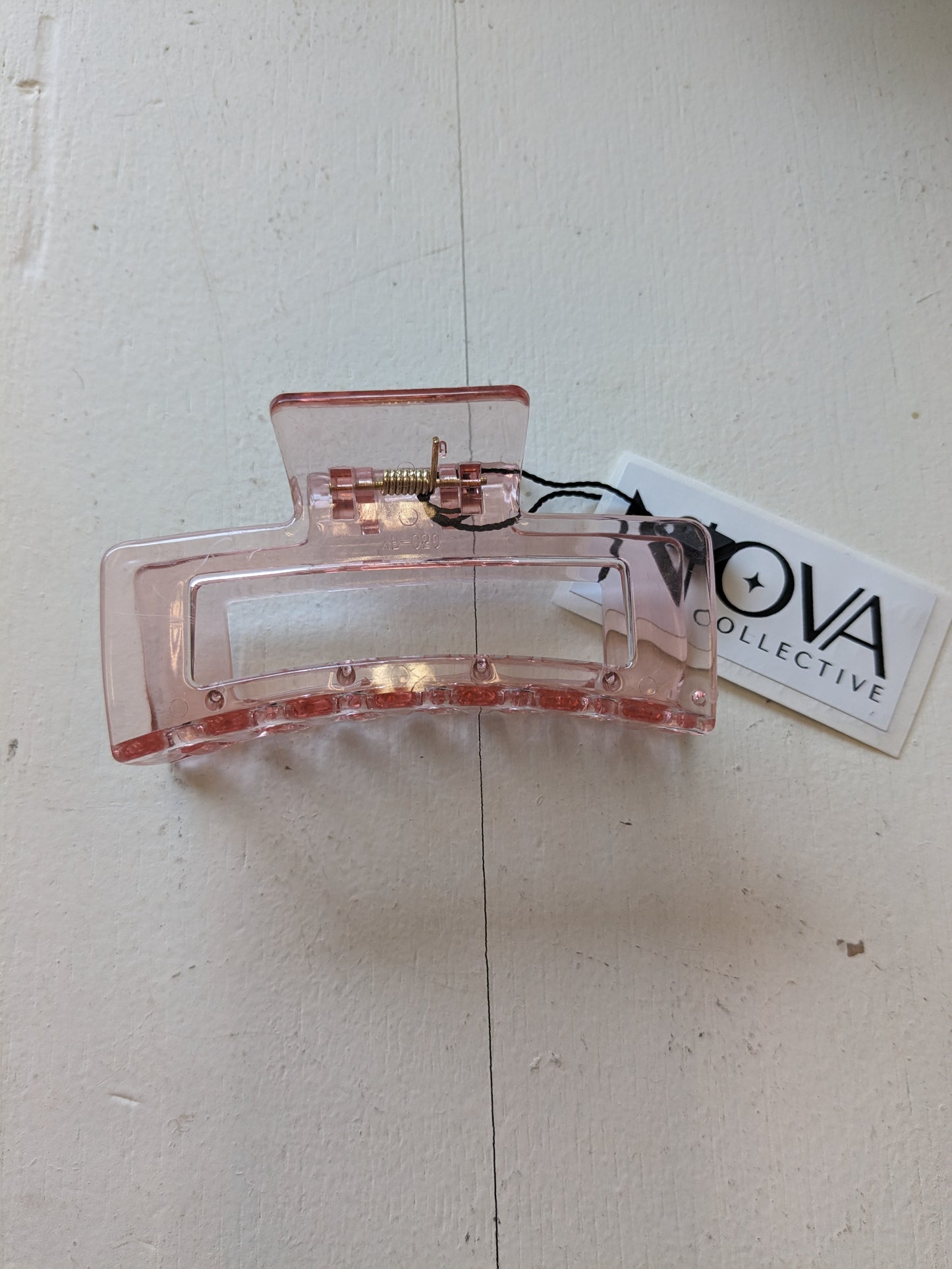 Nova Collective - Medium Claw Clips