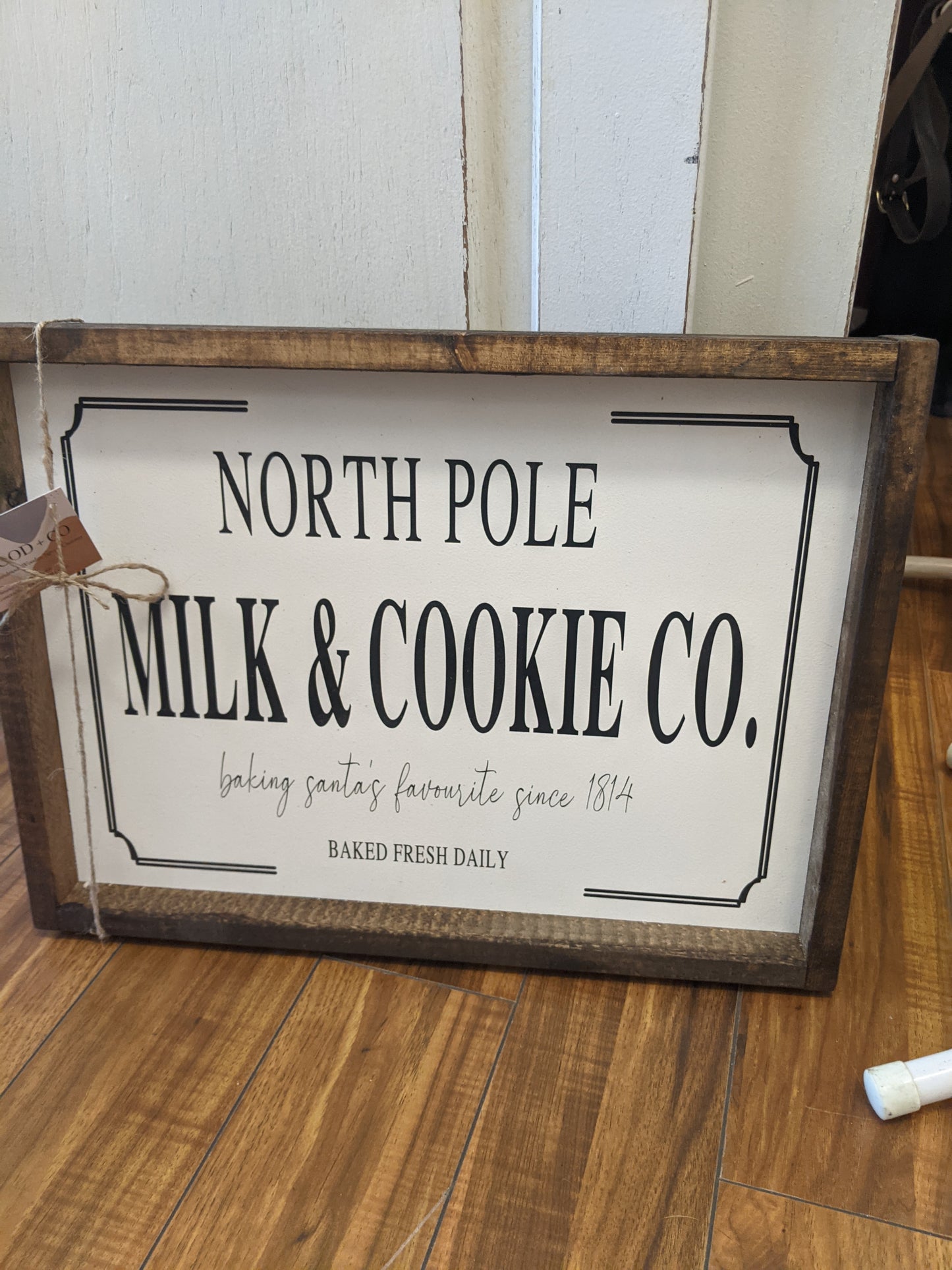 Town & Country-North Pole Sign