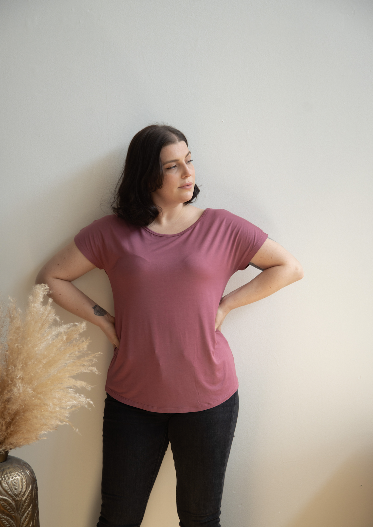 The Roster - Follow your dreams, with the wind as your guide and soul as your compass- Scoop Neck Tee