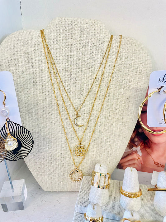 Standout Boutique - Moon 18k Gold Necklace