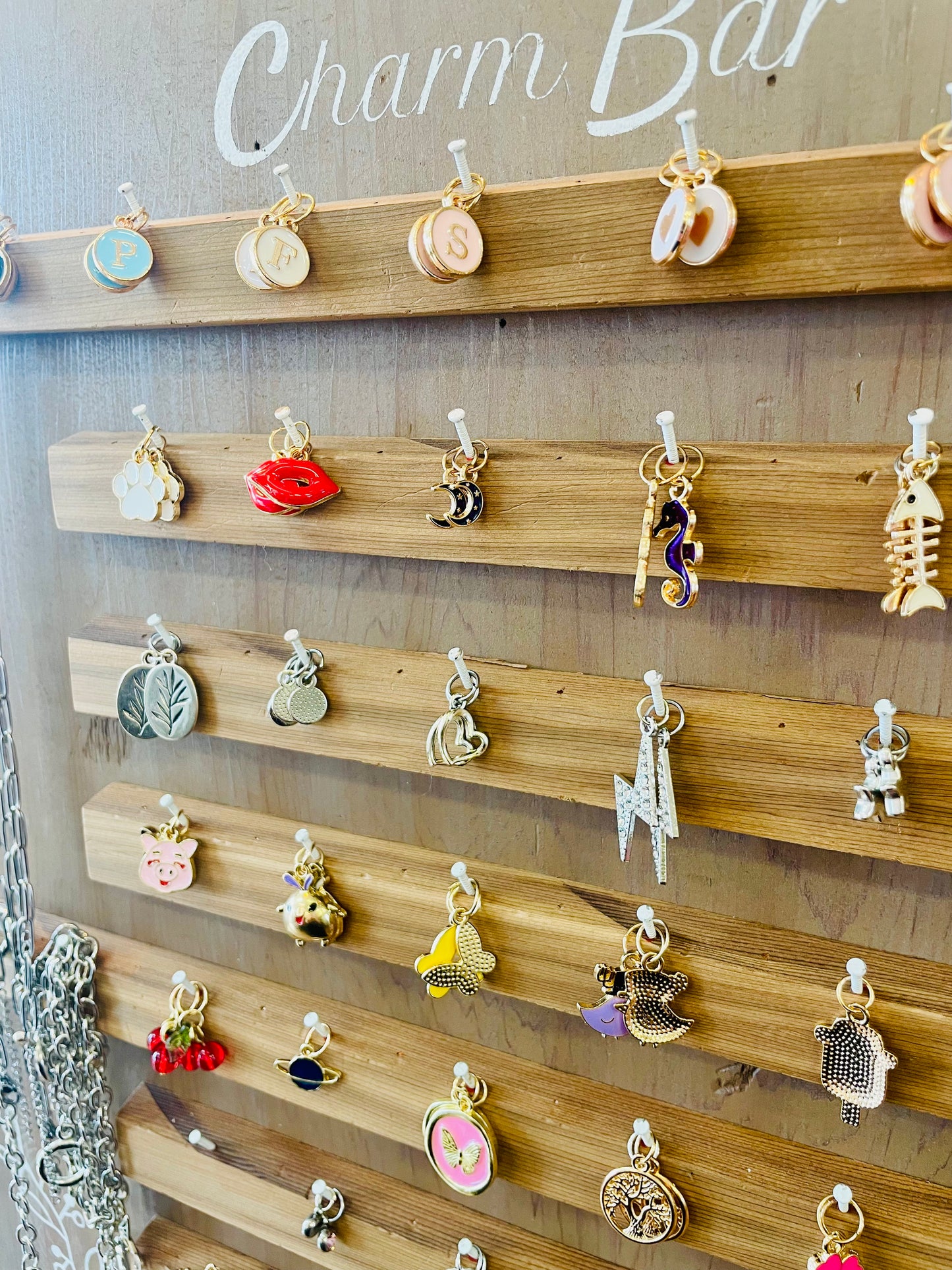 Town & Country Charm Bar | Booking