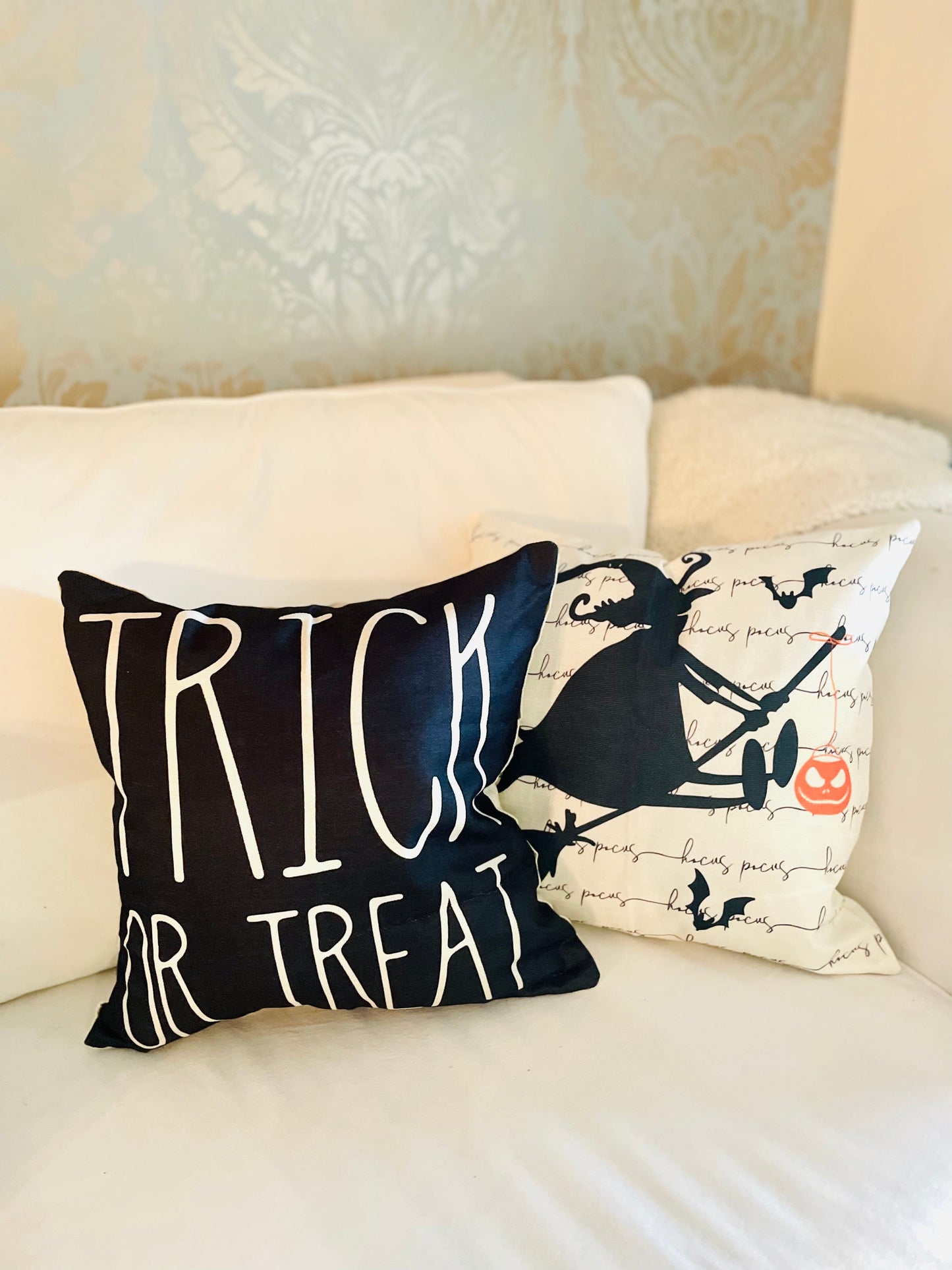 Town & Country - Halloween Pillows