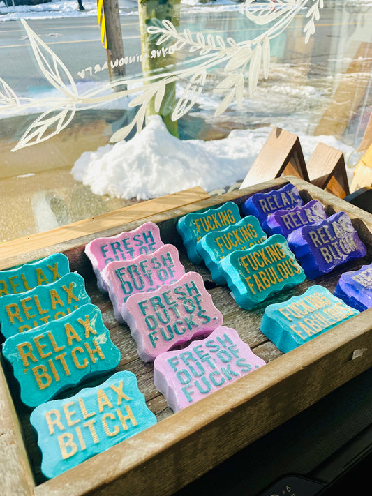 Bird & Bear bath bombs