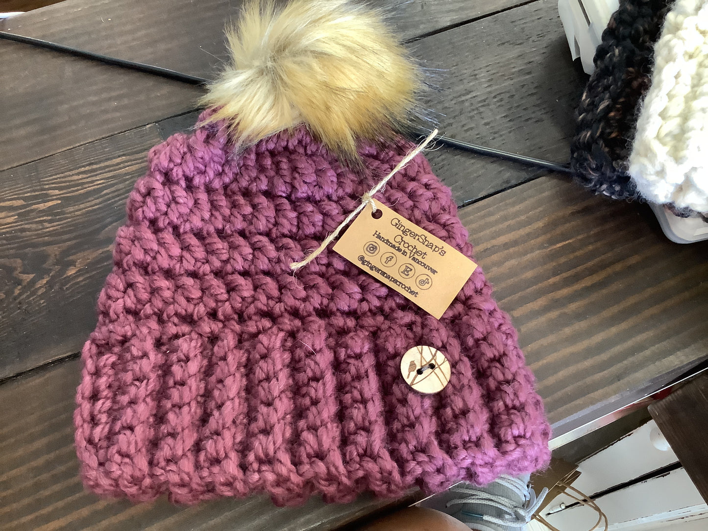 Gingersnaps Crochet -Fig Pom Toque