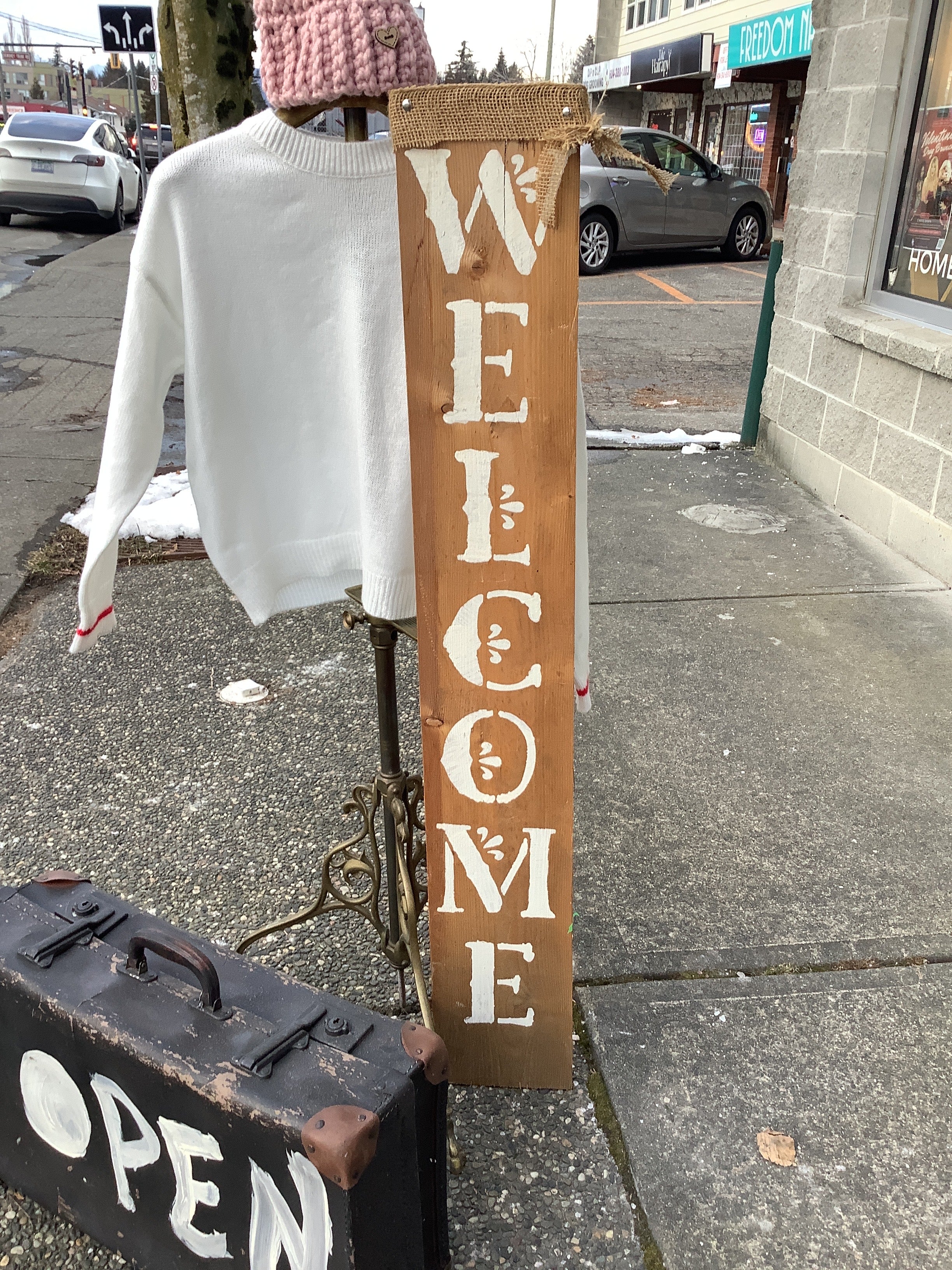 Town & Country-Welcome Sign – Town & Country Vintage Home