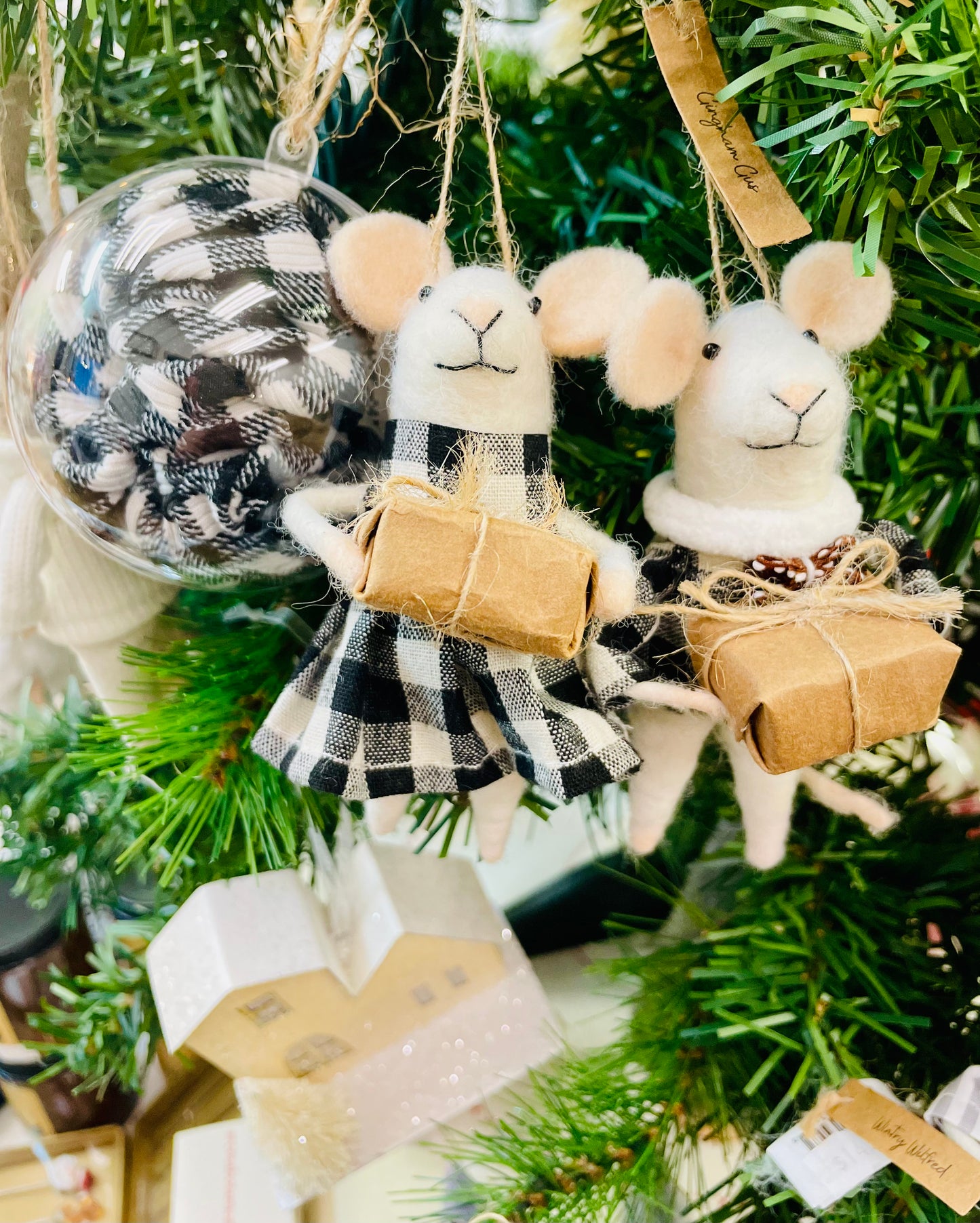 Nova Collective - Scrunchie Christmas Ornament