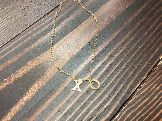 Standout Boutique - XO Necklace