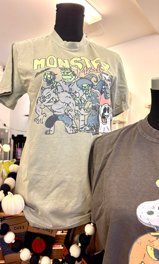 The heart ~ Halloween tshirts : MONSTER MASH.