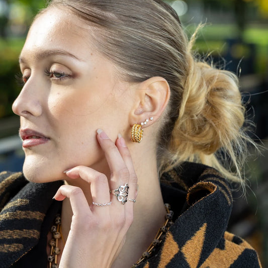 Standout boutique ~ Triara earrings