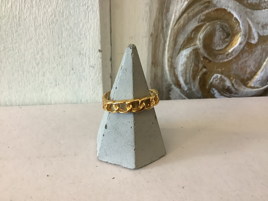 Standout Boutique - Link Ring