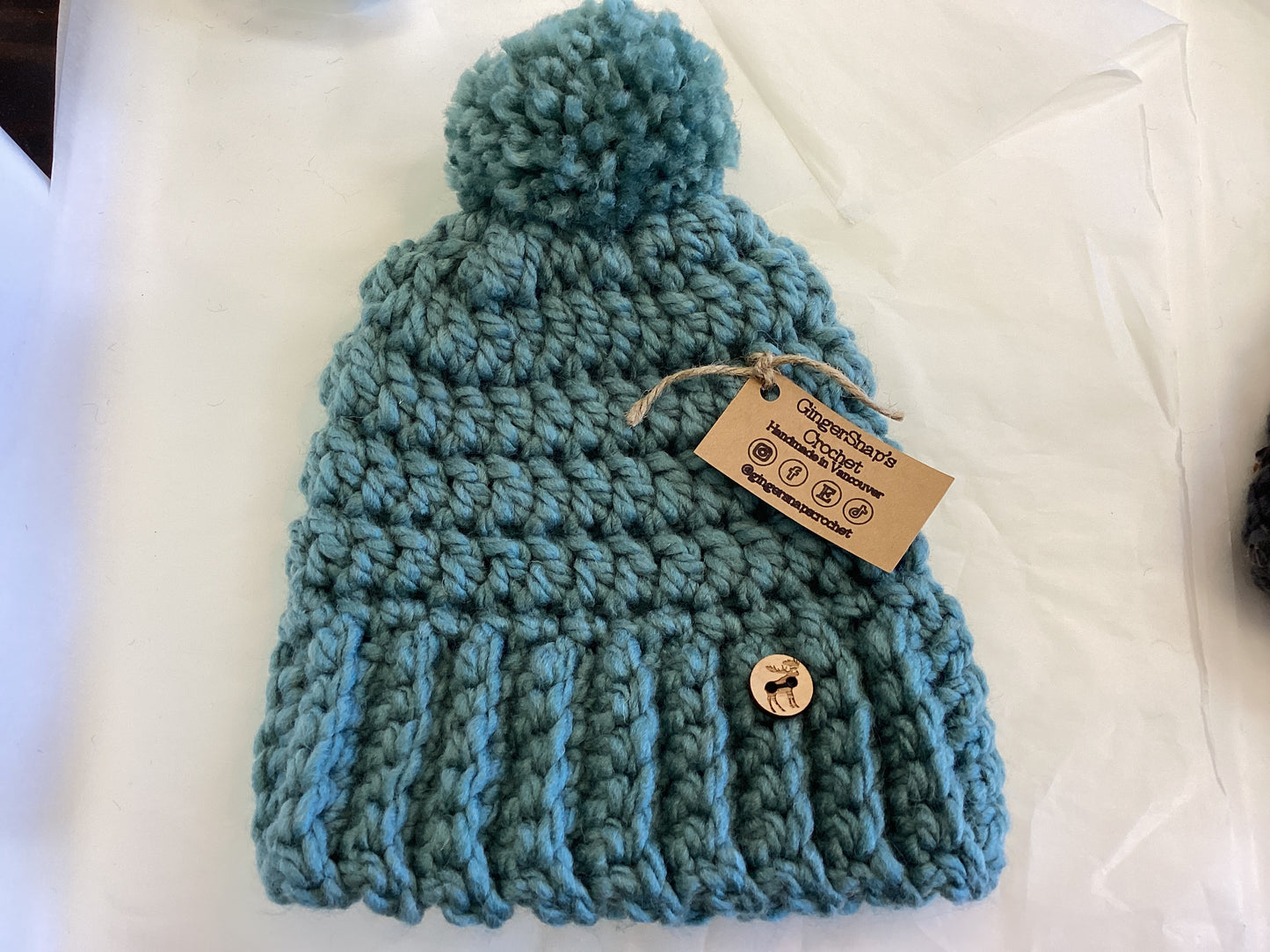 Gingersnap’s Adult Yarn Pom Toque