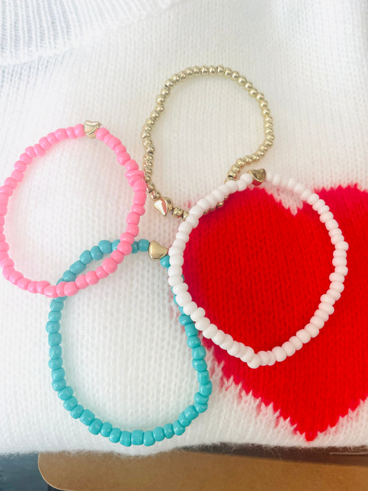 Lace & Meadow- Beaded Bracelet with gold love heart