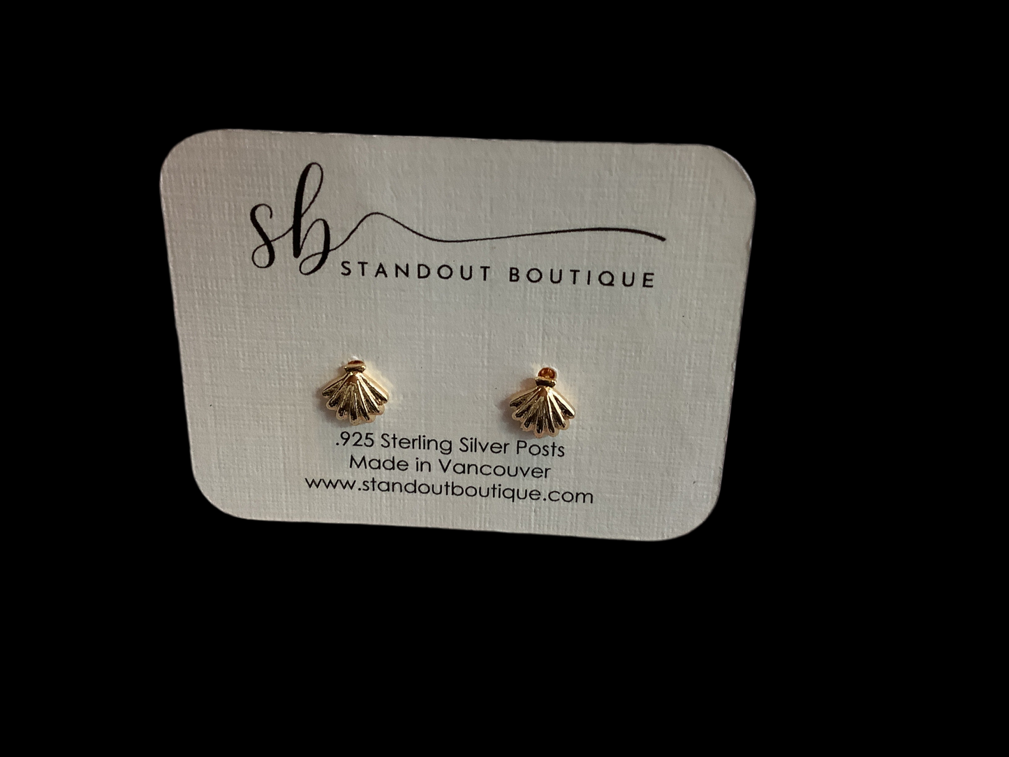 Standout Boutique- Seashell Earrings