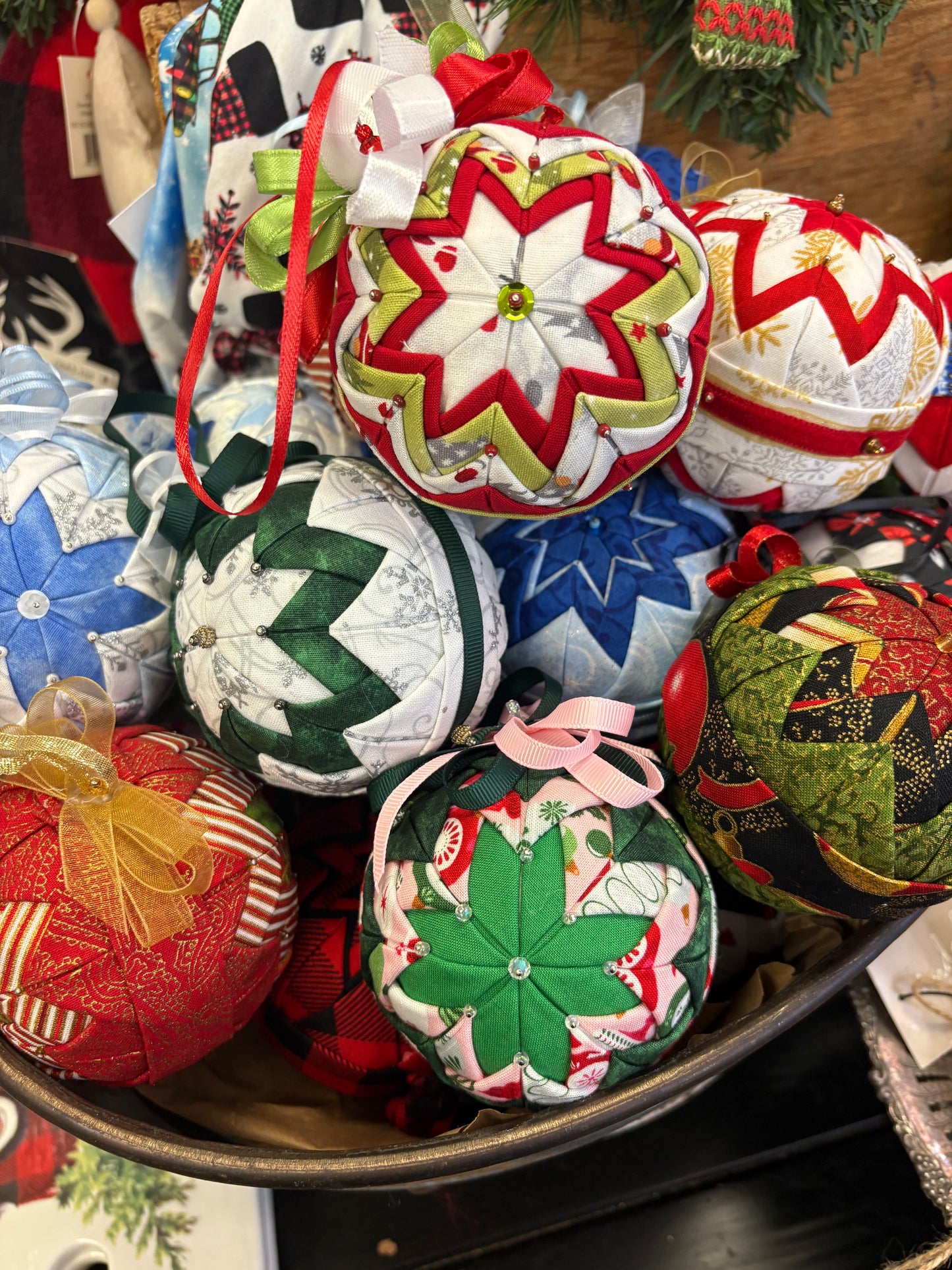 Connie’s craft creations-Christmas Balls