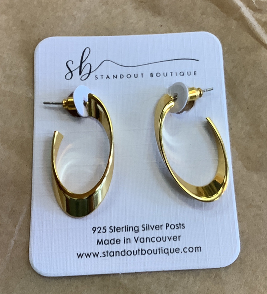 Standout Boutique - Oval Hoops Earrings