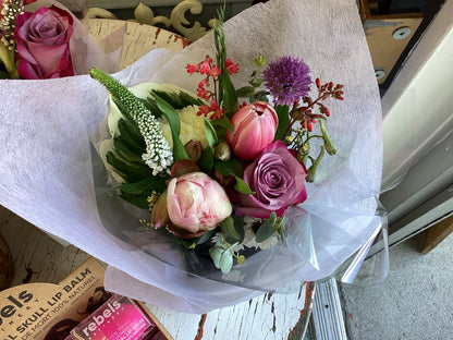 Niche boutique florals