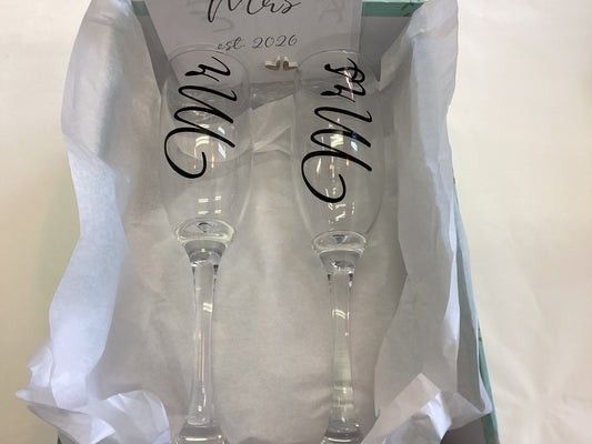 Town & Country Mr & Mrs Champagne Flutes
