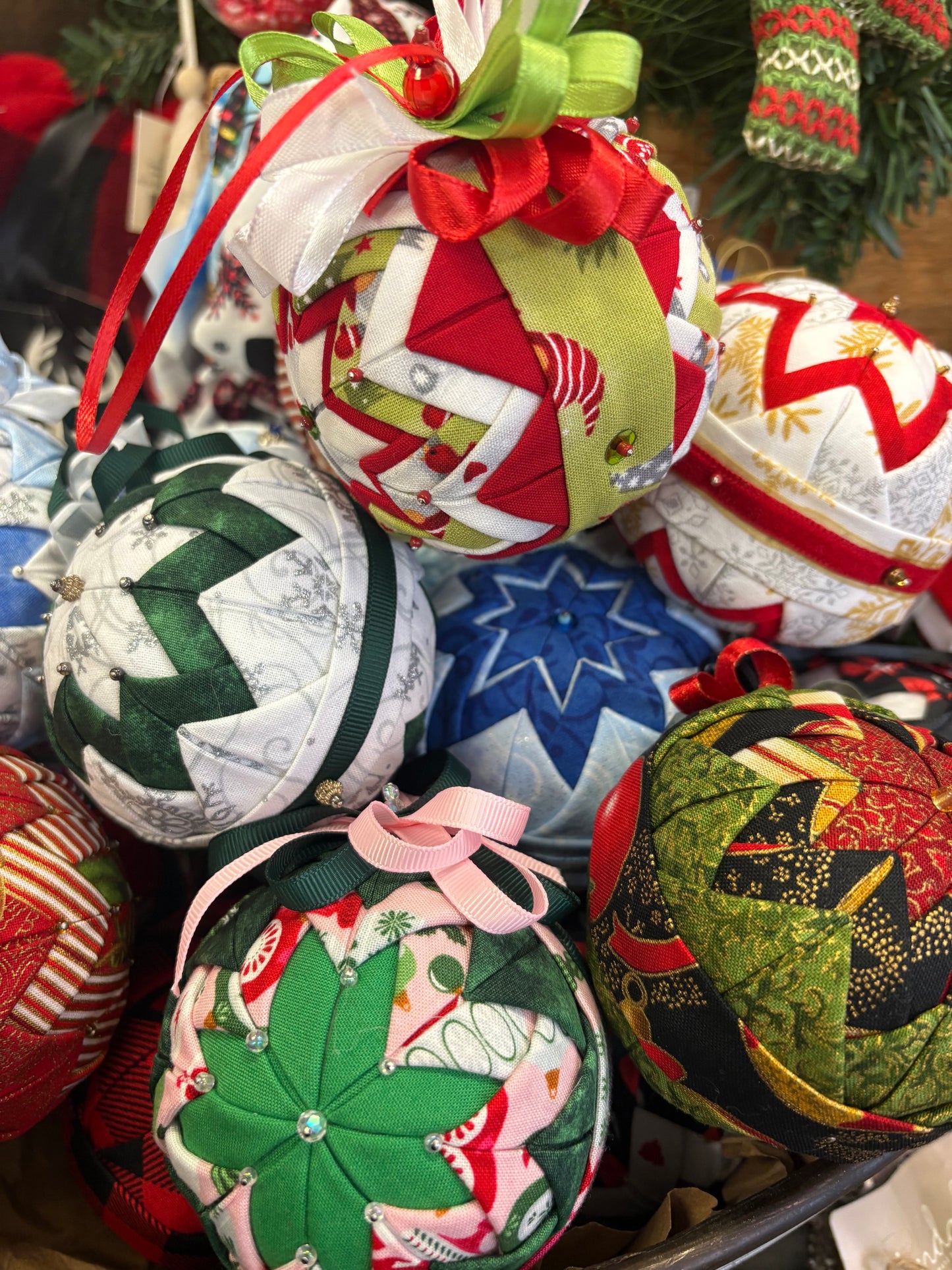 Connie’s craft creations-Christmas Balls