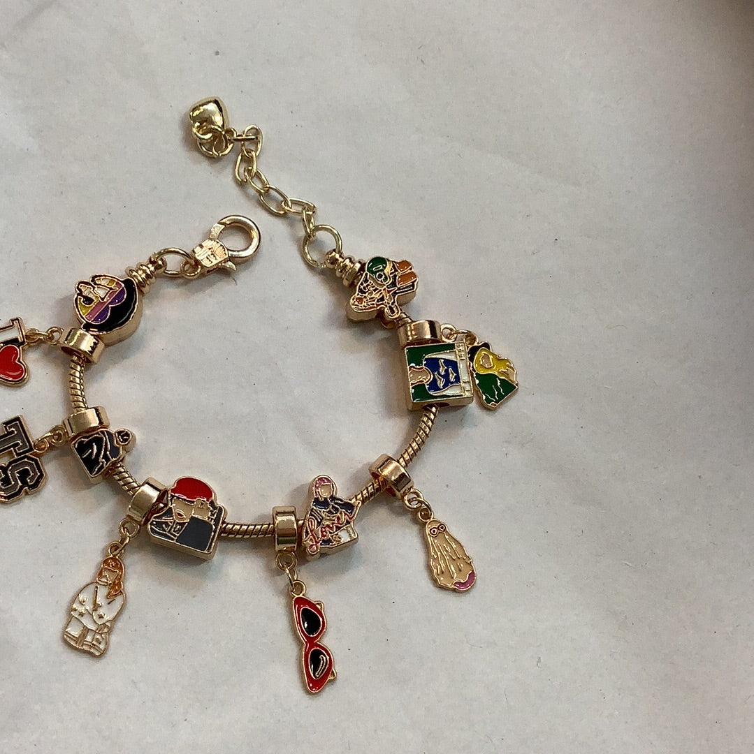 Town & Country - Taylor Swift Music Charm Bracelet