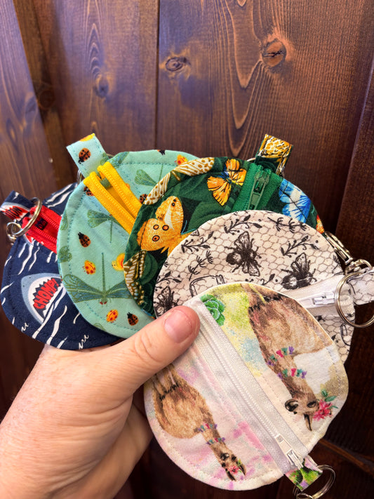 Connie’s craft corner ~zipper coin/earbuds purse