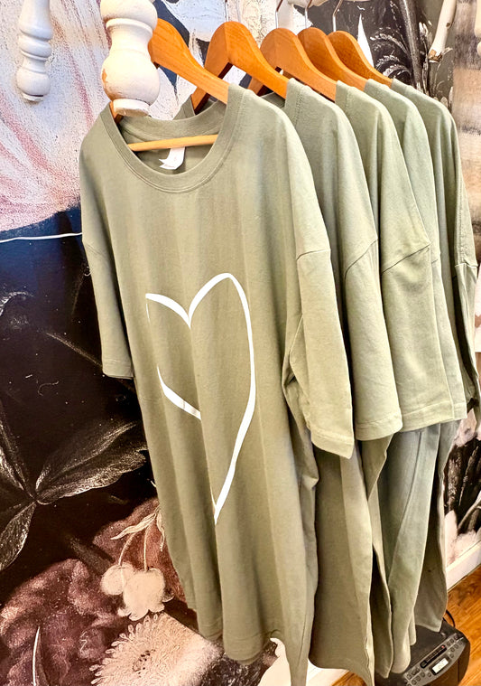 Heart print green T-shirt dress