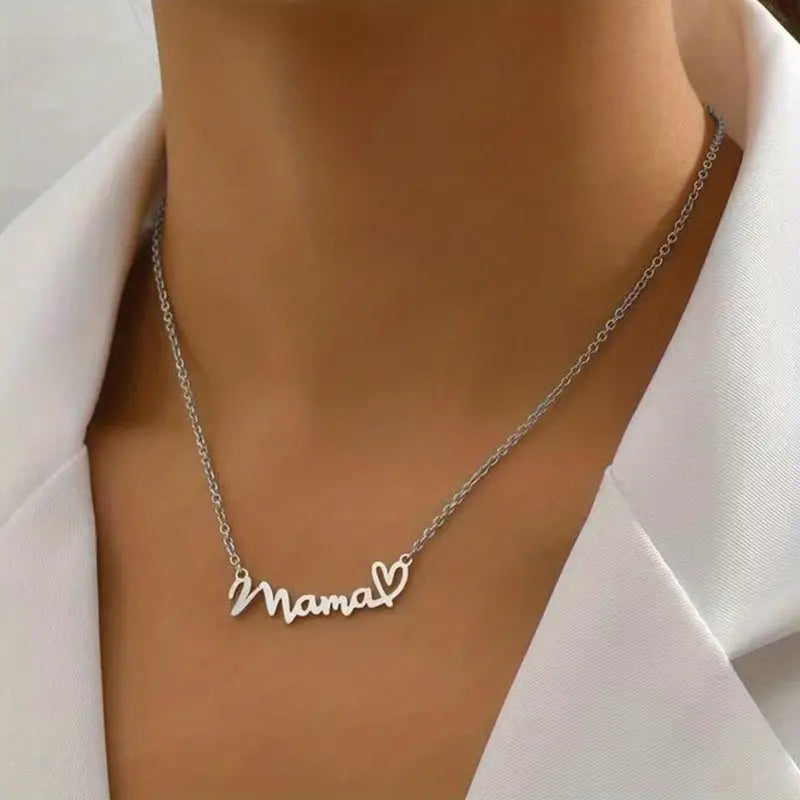 Town & Country - Mama Necklace With Heart