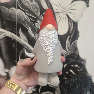 Abbott Collection - Gnome w/Tree - Various Sizes
