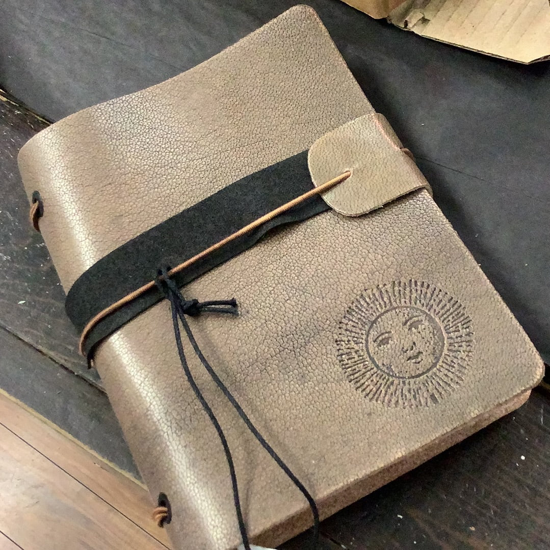 Town & Country - Leatherbound Notebook