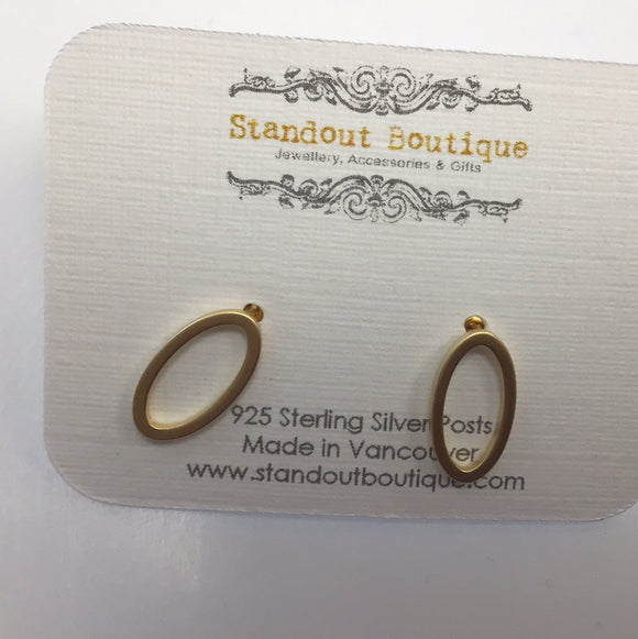 Standout Boutique - Oval Stud